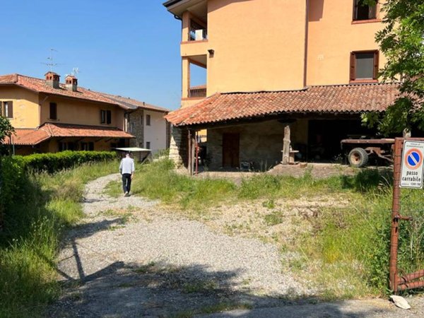 casa indipendente in vendita a Scanzorosciate in zona Gavarno