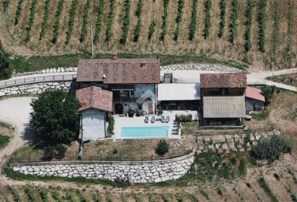 casa indipendente in vendita a Scanzorosciate in zona Tribulina