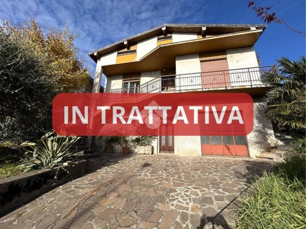 casa indipendente in vendita a Scanzorosciate in zona Negrone