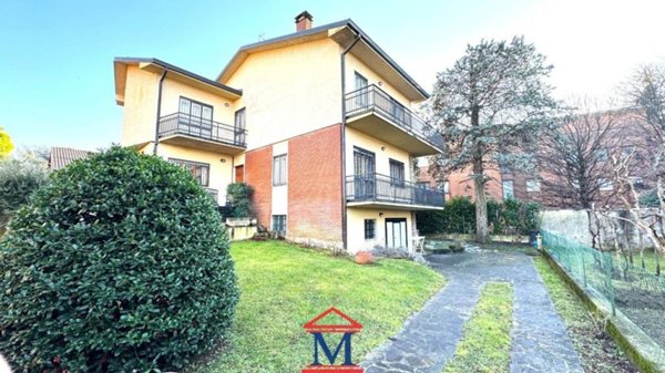 casa indipendente in vendita a Scanzorosciate