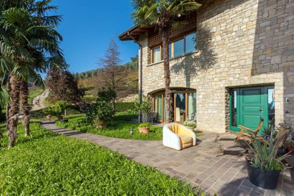 casa indipendente in vendita a Scanzorosciate