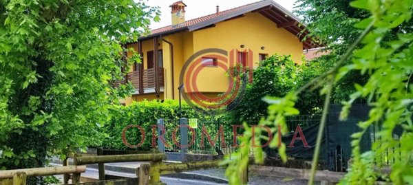 appartamento in vendita a Scanzorosciate