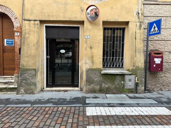 negozio in vendita a Scanzorosciate