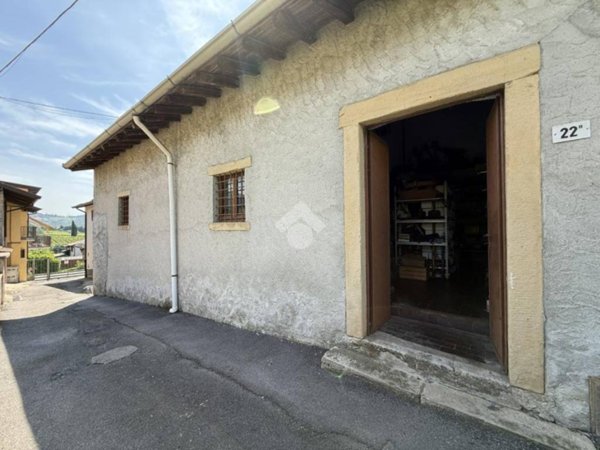 casa indipendente in vendita a Scanzorosciate in zona Negrone