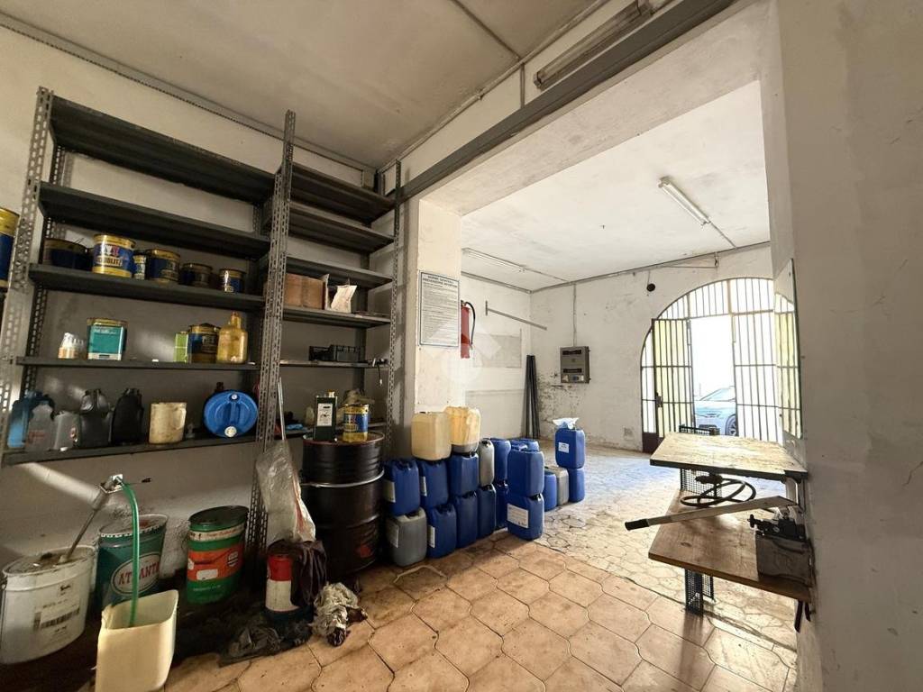 locale commerciale in vendita a Scanzorosciate