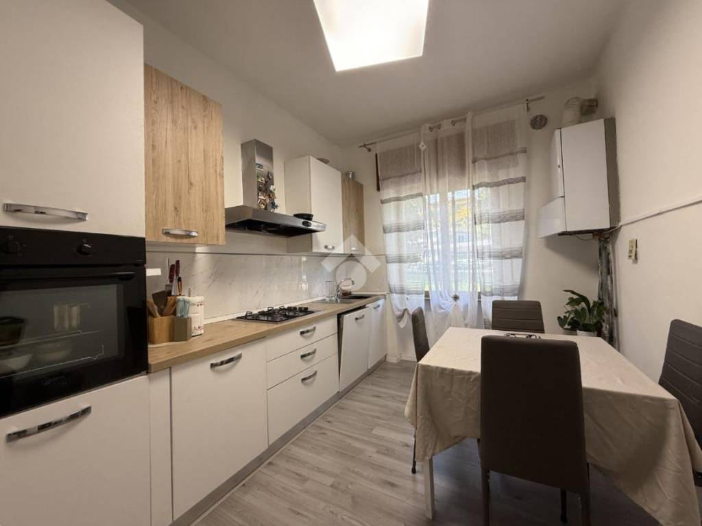appartamento in vendita a Scanzorosciate in zona Gavarno