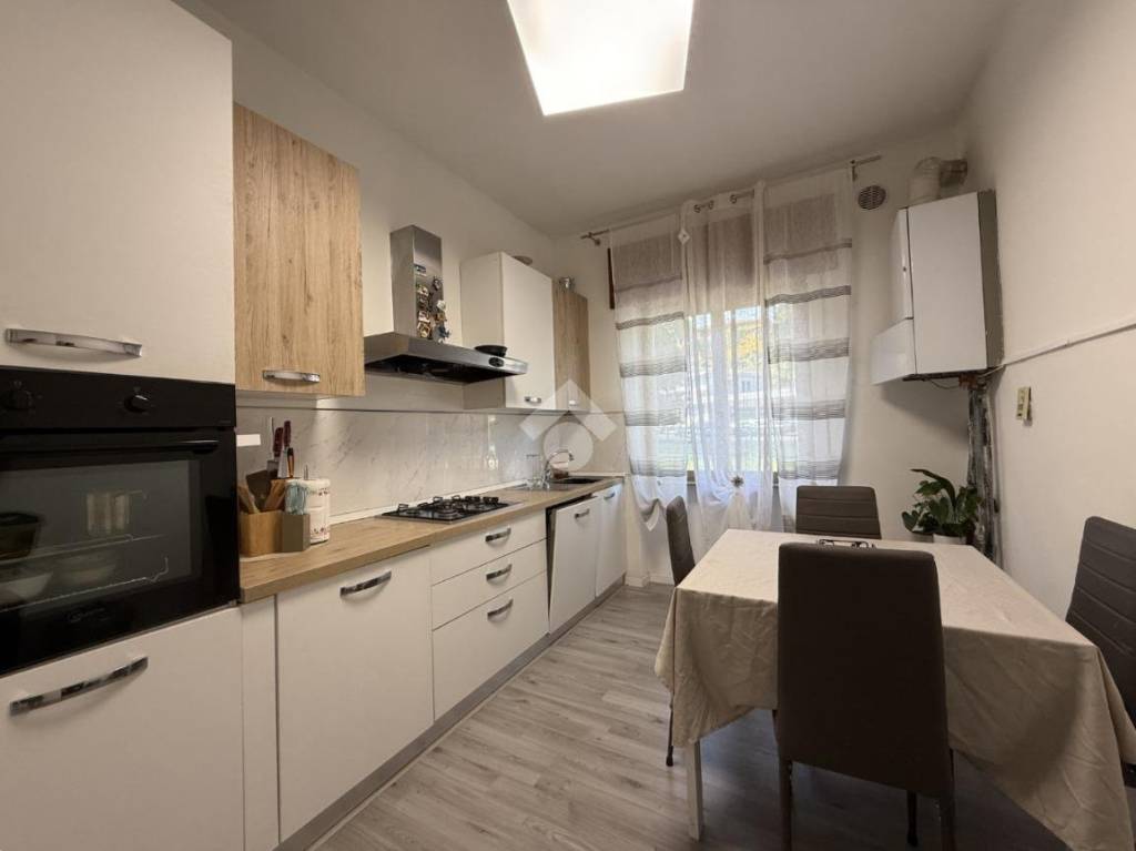 appartamento in vendita a Scanzorosciate in zona Gavarno