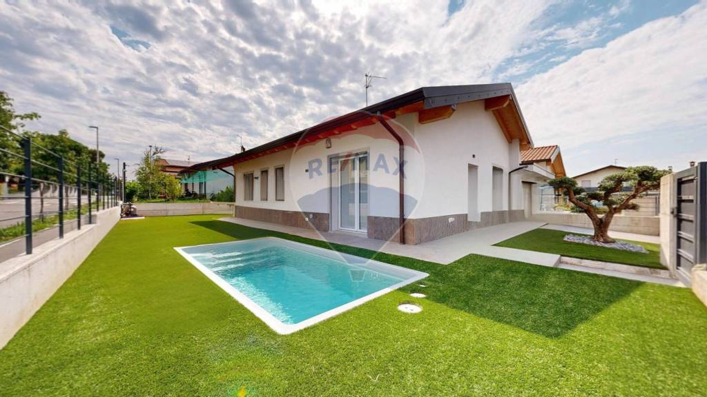 casa indipendente in vendita a Scanzorosciate