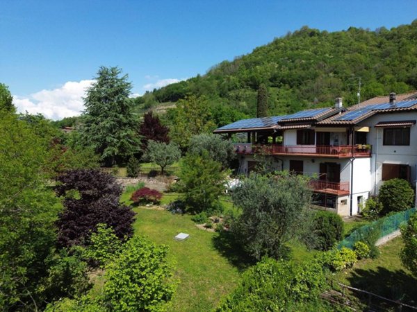 casa indipendente in vendita a Scanzorosciate in zona Tribulina