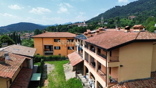 appartamento in vendita a Scanzorosciate