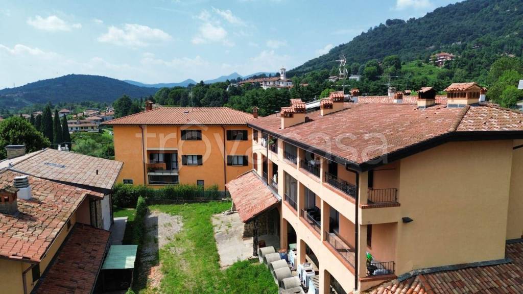 appartamento in vendita a Scanzorosciate