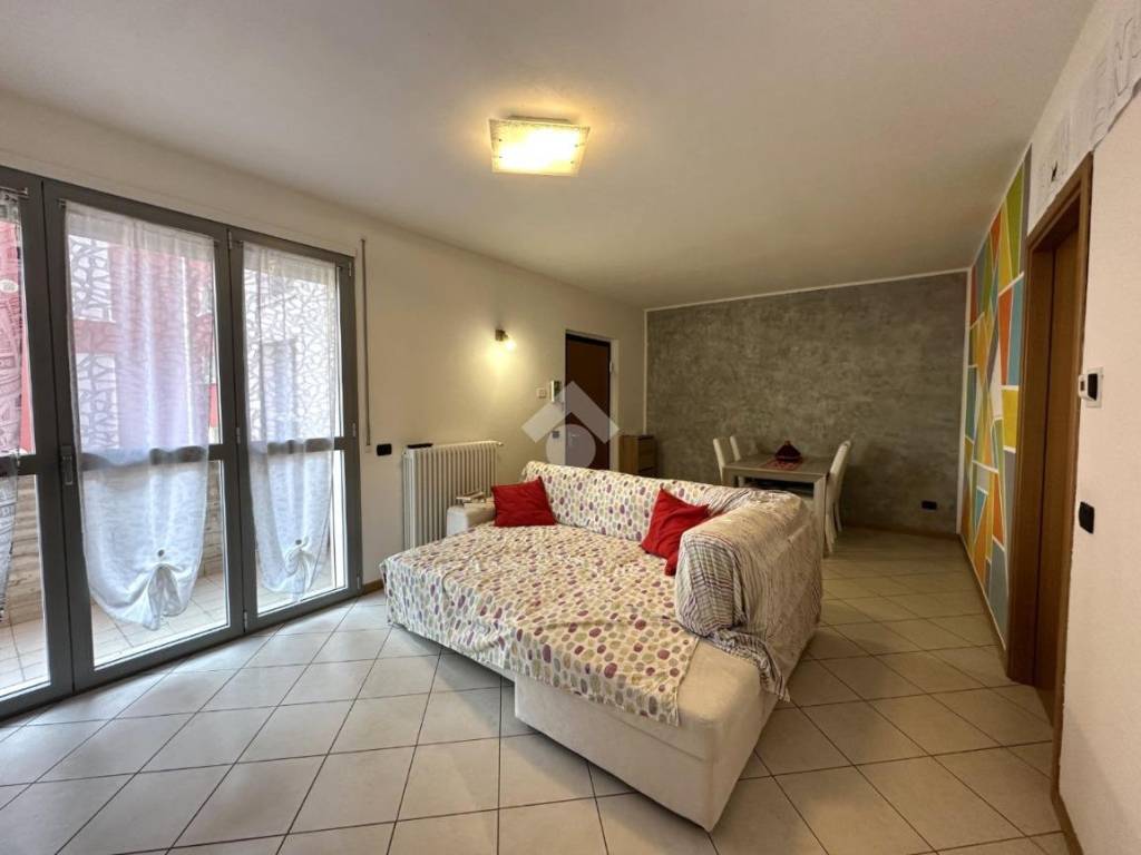 appartamento in vendita a Scanzorosciate in zona Negrone