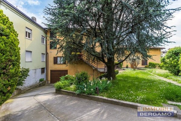 appartamento in vendita a Scanzorosciate