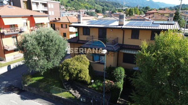 casa indipendente in vendita a Scanzorosciate