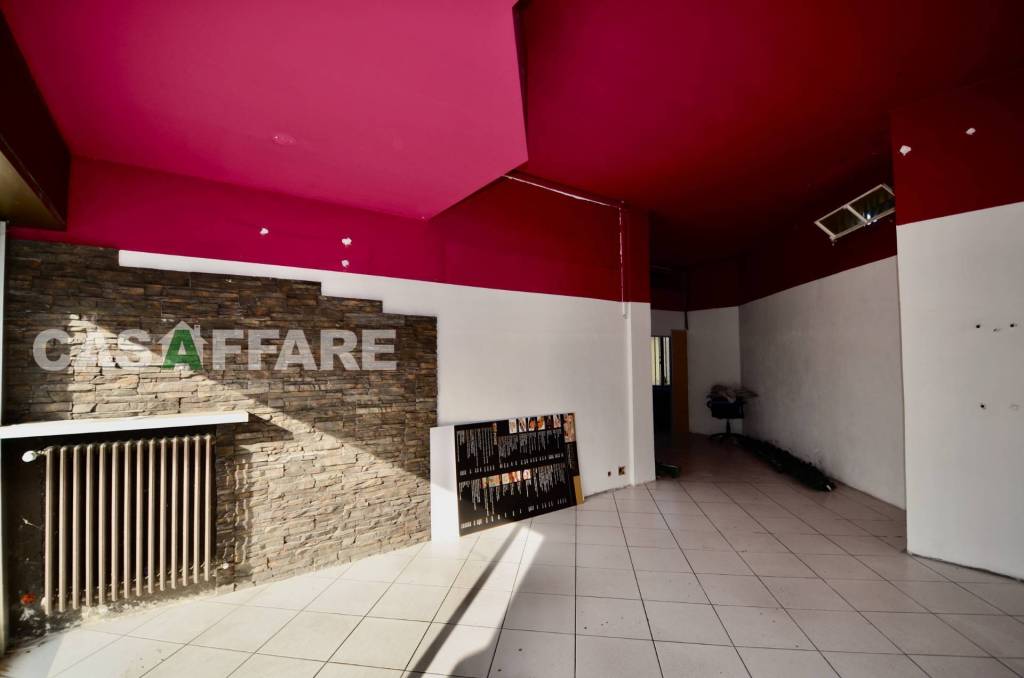 negozio in vendita a Scanzorosciate