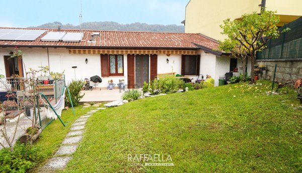 appartamento in vendita a Scanzorosciate in zona Tribulina