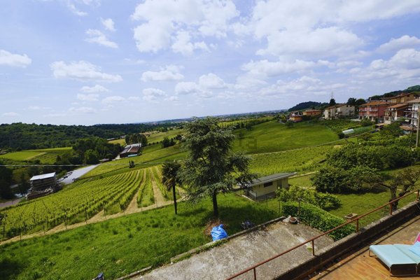 appartamento in vendita a Scanzorosciate in zona Tribulina