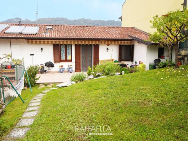 appartamento in vendita a Scanzorosciate in zona Tribulina