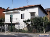 casa indipendente in vendita a Scanzorosciate