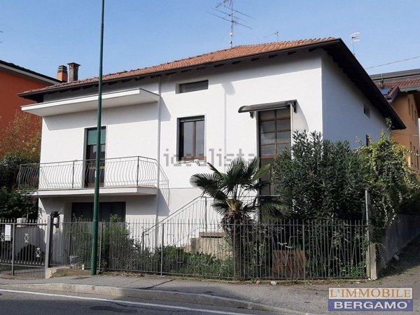 casa indipendente in vendita a Scanzorosciate
