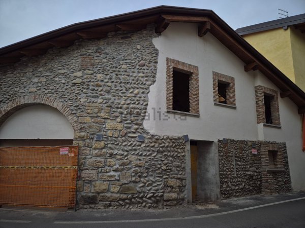 appartamento in vendita a Scanzorosciate