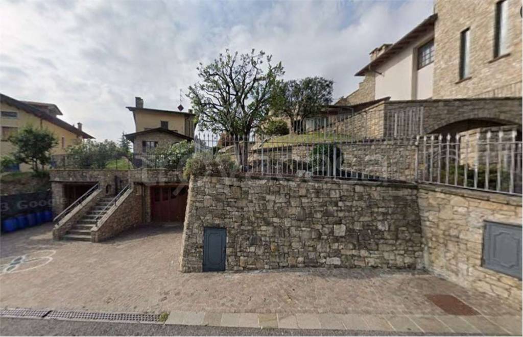 casa indipendente in vendita a Scanzorosciate