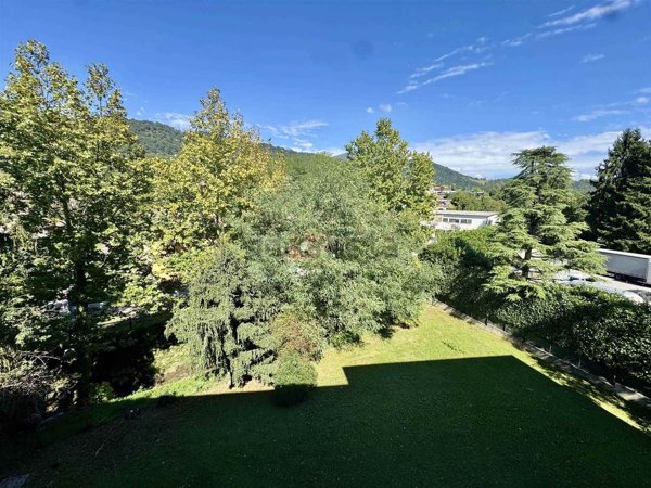 appartamento in vendita a Scanzorosciate in zona Gavarno