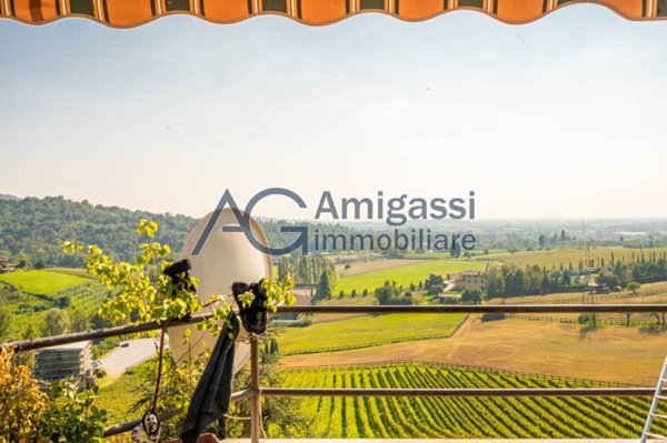 appartamento in vendita a Scanzorosciate in zona Tribulina