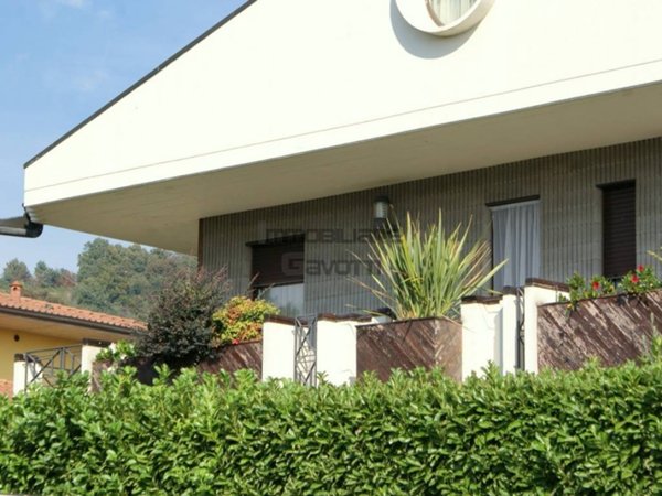 casa indipendente in vendita a Scanzorosciate