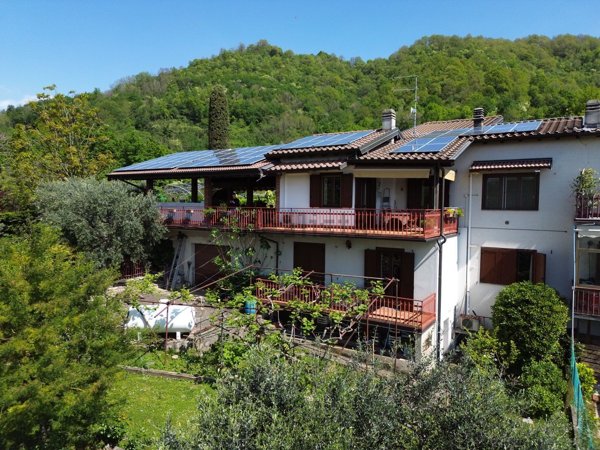 casa indipendente in vendita a Scanzorosciate in zona Tribulina