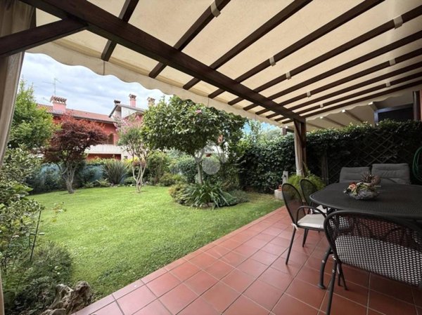 casa indipendente in vendita a Scanzorosciate