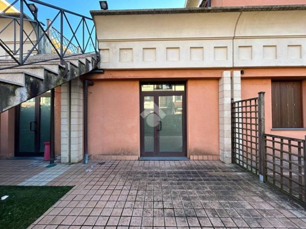 ufficio in vendita a Scanzorosciate