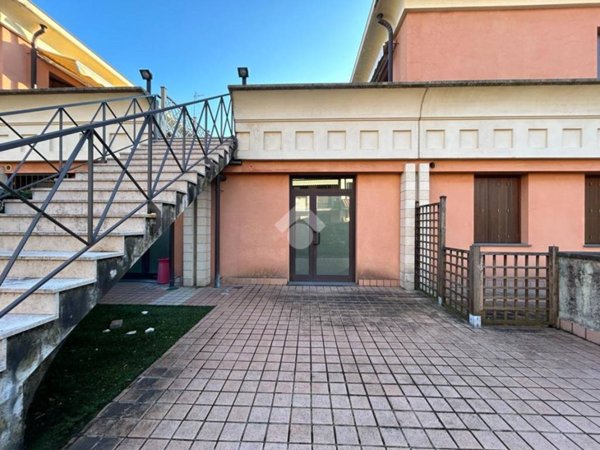 ufficio in vendita a Scanzorosciate