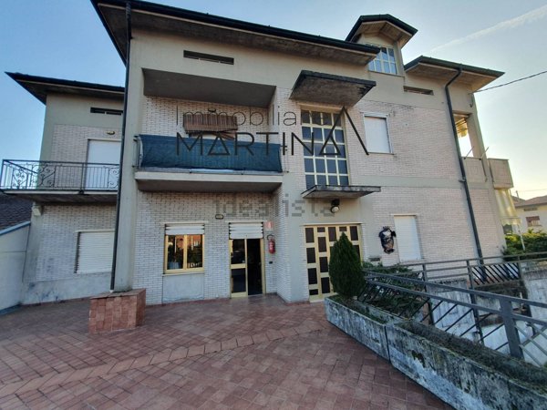 appartamento in vendita a Scanzorosciate in zona Negrone