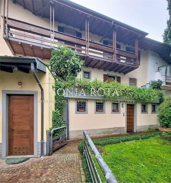 appartamento in vendita a Scanzorosciate in zona Gavarno