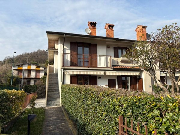 appartamento in vendita a Scanzorosciate in zona Negrone