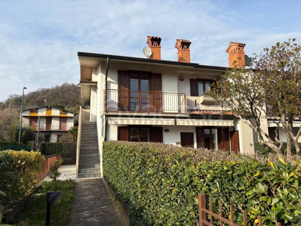 appartamento in vendita a Scanzorosciate in zona Negrone