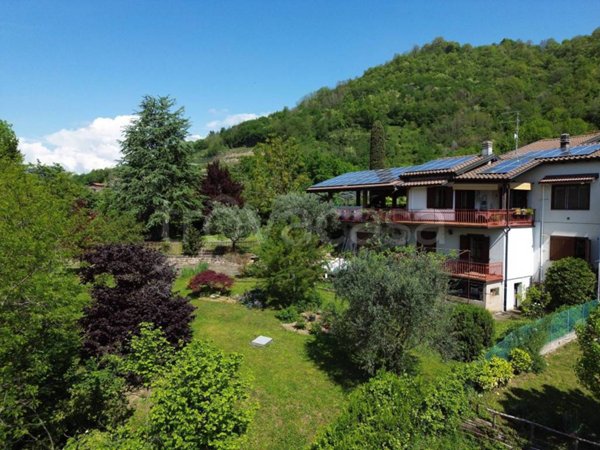 casa indipendente in vendita a Scanzorosciate in zona Tribulina