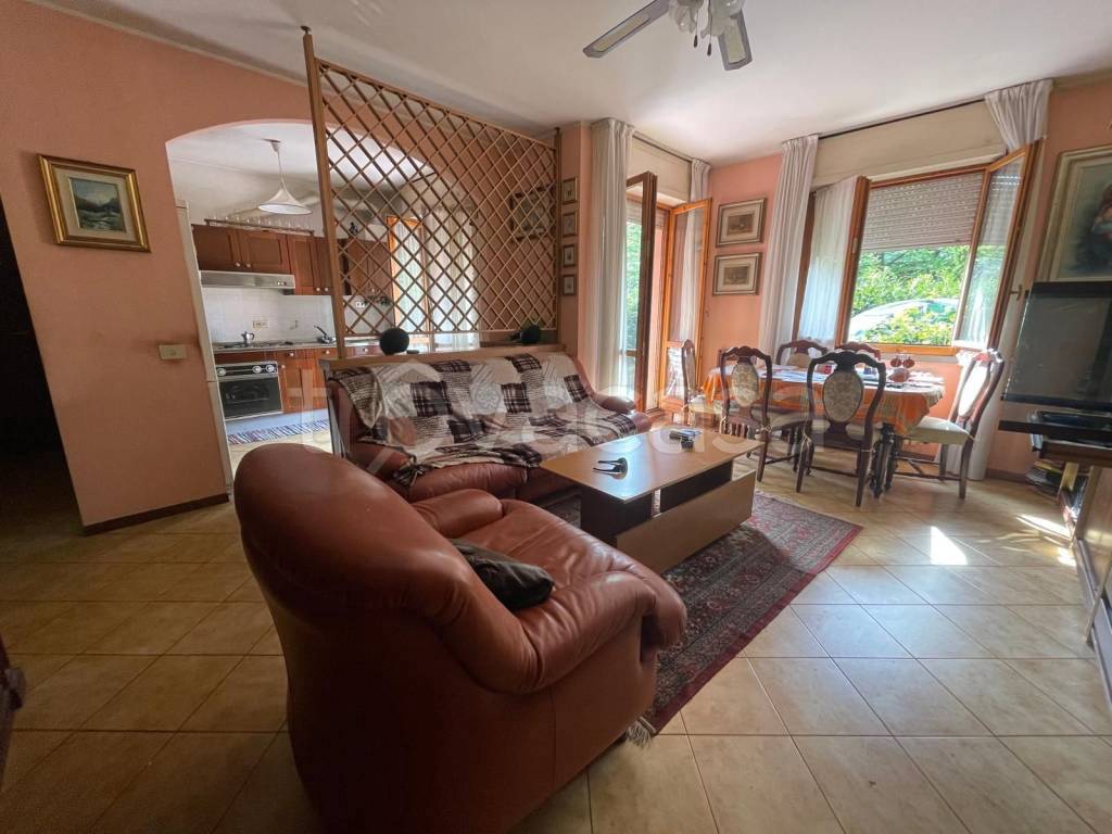 appartamento in vendita a Scanzorosciate