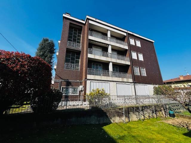 intera palazzina in vendita a Scanzorosciate