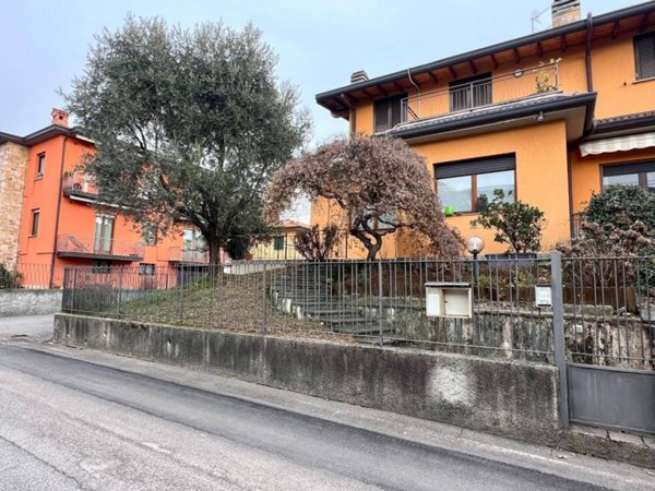 casa indipendente in vendita a Scanzorosciate