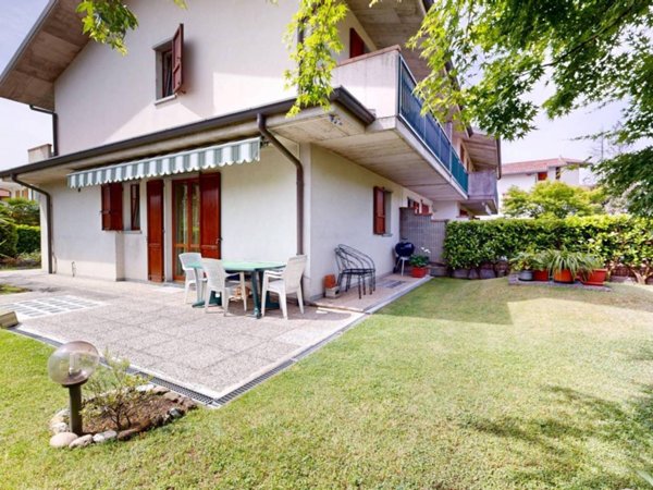 casa indipendente in vendita a Scanzorosciate