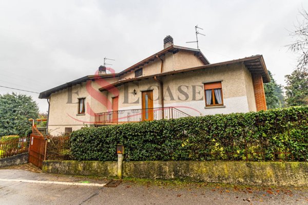 casa indipendente in vendita a Scanzorosciate