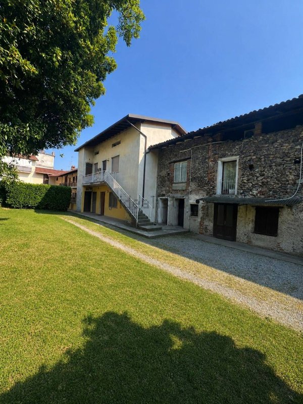 casale in vendita a Scanzorosciate