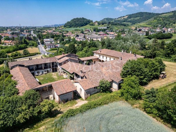 casa indipendente in vendita a Scanzorosciate in zona Negrone