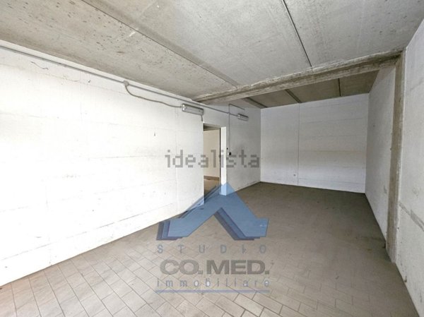 locale di sgombero in vendita a Scanzorosciate in zona Ponte
