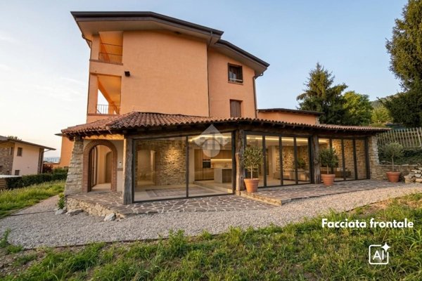 pentavano in vendita a Scanzorosciate in zona Gavarno