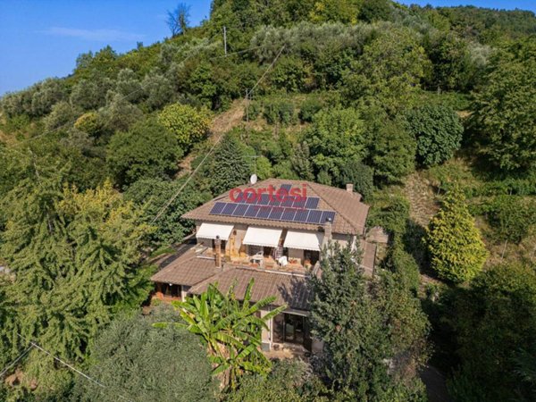 casa indipendente in vendita a Scanzorosciate in zona Negrone