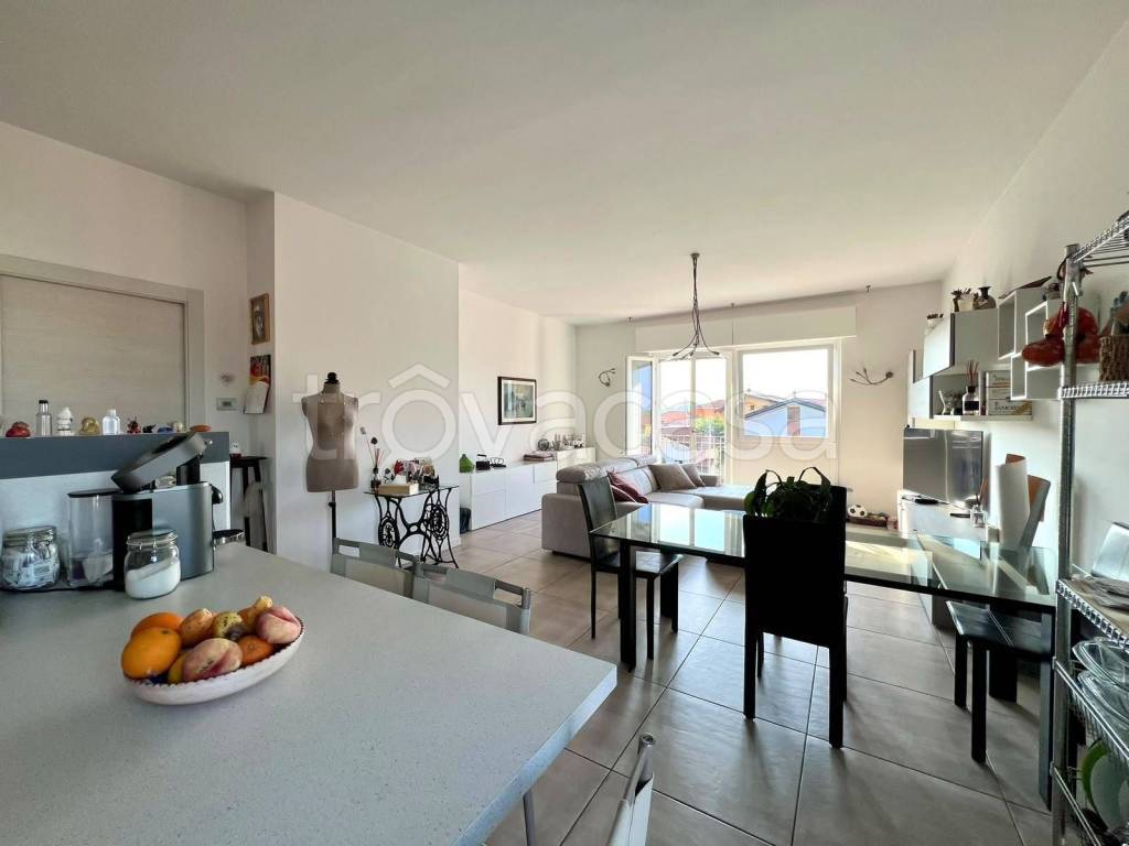 appartamento in vendita a Scanzorosciate in zona Negrone