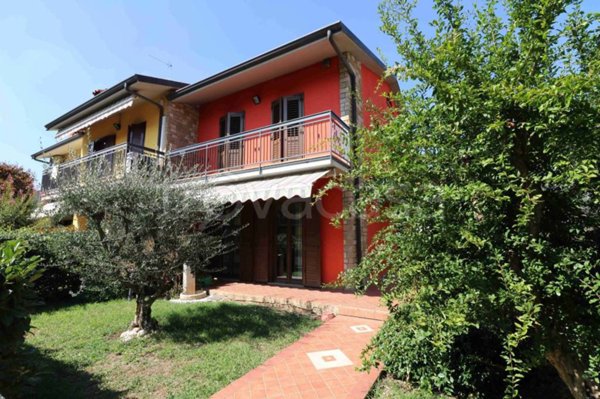 casa indipendente in vendita a Scanzorosciate